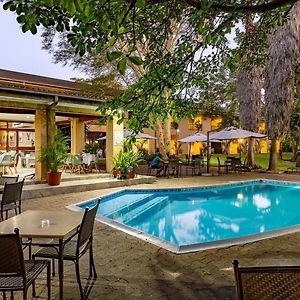 Hotel Numbi & Garden Suites